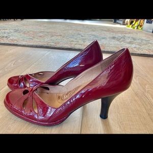 Sofft brand red heels. Super comfy! Great condition.